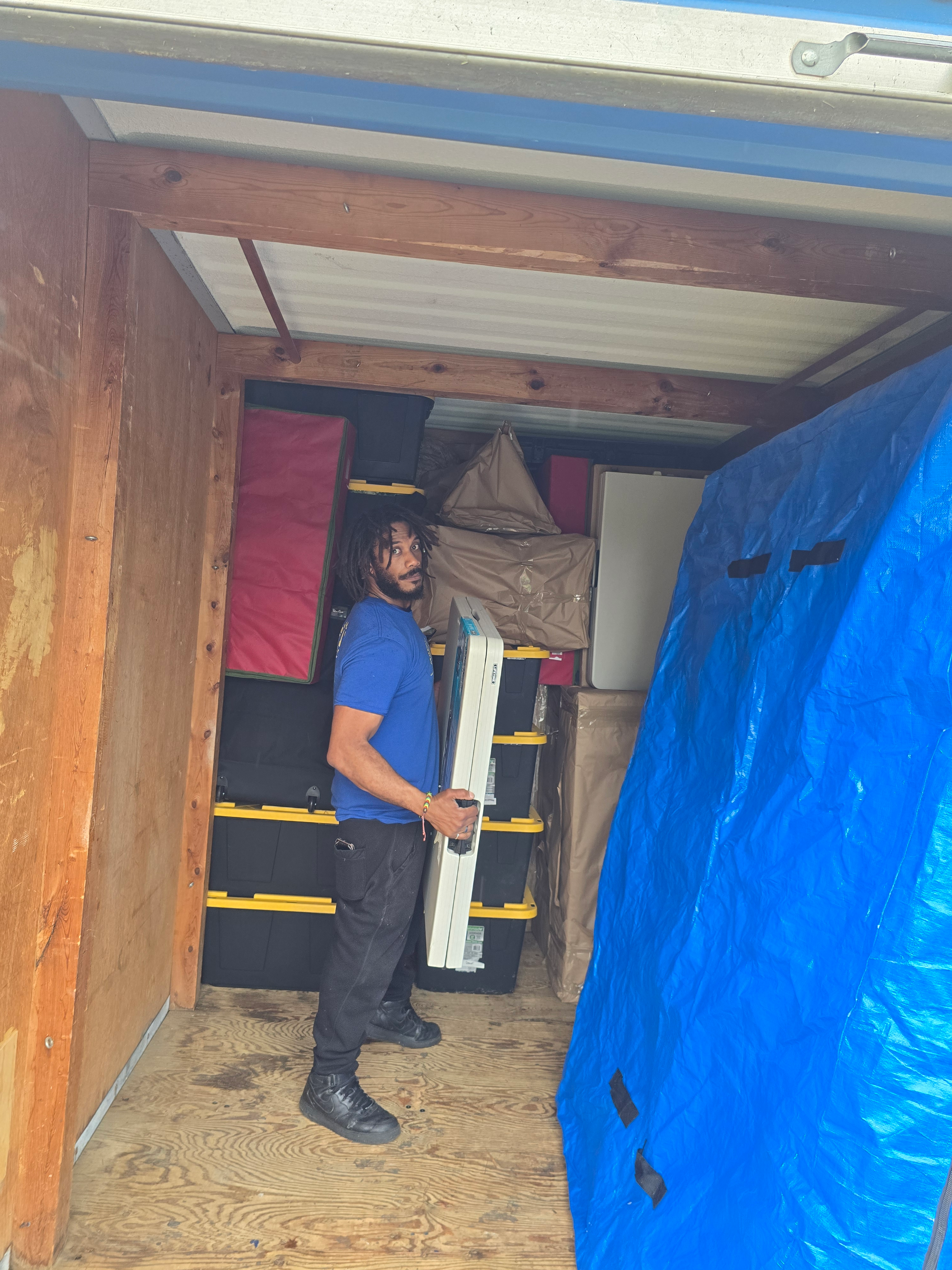 Mover Dudes storage container loading help in Clear Brook VA